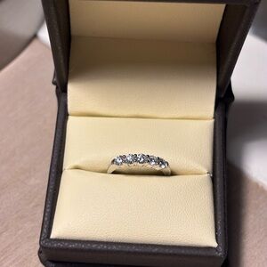 Beautiful 5 Stone Diamond Band, 0.50ct total weight, white gold, size 5